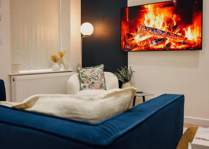Citycharmms- Entire Home Near Etihad Stadium Manchester